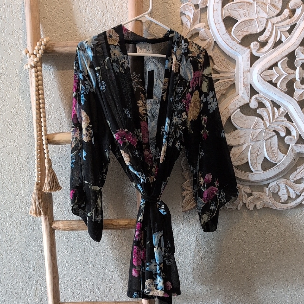 HELENA Quinn x The Zoe Report Robe